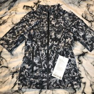 Ivivva by Lululemon Black And Gray Fitted Jacket